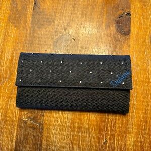 BNWOT Dakine wallet.
